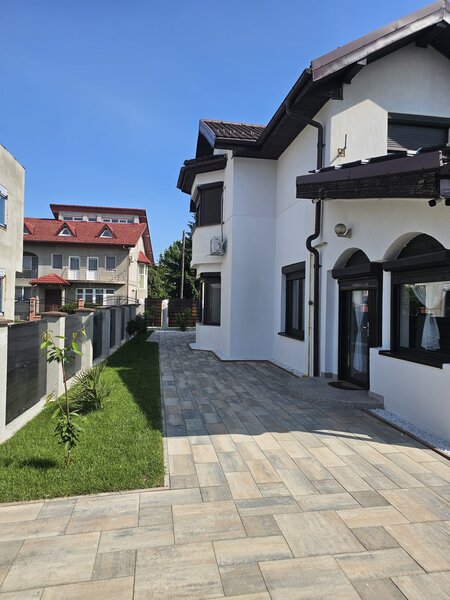 Prelungirea Ghencea, scoala Pro Ingenio duplex de lux complet de inchiriat.